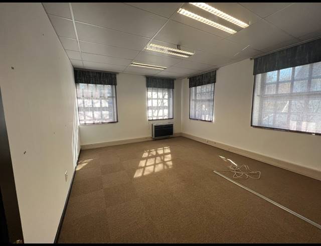 210M² OFFICE TO LET IN ROSEBANK
